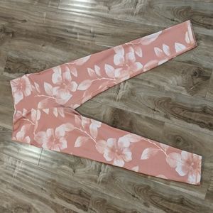 ❄️ 3/$25 AERIE Floral Salmon Pink Athletic Leggings